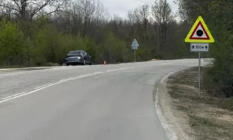 Пътят между селата Телиш и Радомирци в област Плевен е