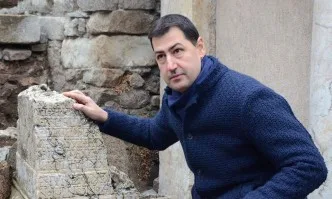 Пловдивският кмет покани съгражданите си на прасе пред Общината