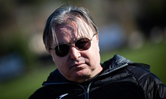 Г н Петров добър ден Как сте Благодаря добре съм В Пловдив