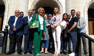 Манолова регистрира партия Изправи се България