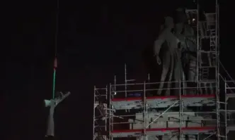 260 000 лева ще струва демонтажът на фигурите на Паметника
