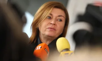 Към момента лицата които посочихте с техните бивши служебни качества