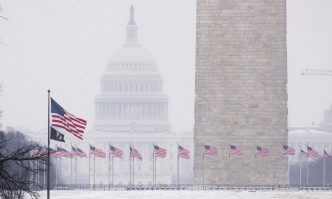 Снежна буря връхлетя американската столица Вашингтон и региона й Лошото