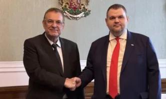 Джевдет Чакъров е оттеглил жалбата си срещу отказа Делян Пеевски