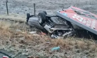 Лек автомобил с бургаска регистрация е самокатастрофирал в района на