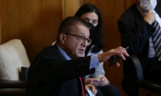Бившият министър призова депутатите от ПП да не мишкуват Една