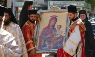 Негово Високопреосвещенство Старозагорският митрополит Киприан и Негово Преосвещенство Драговитийският епископ