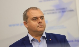 Русенци номинираха Искрен Веселинов за лидер на ВМРО
