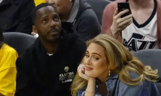 По време на комедийното шоу на близкия си приятел Алън