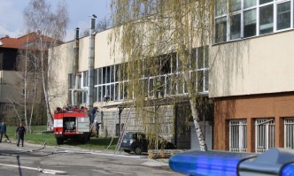 Пожар в бившият телефонен завод в Банско