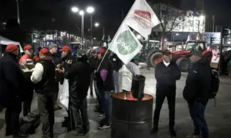 Френската полиция съобщи че е арестувала 66 души по време