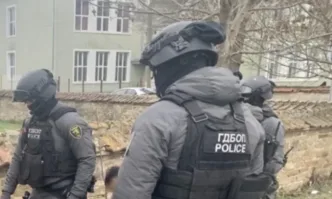 Зрелищна акция се проведе днес около 12 15 ч в кв