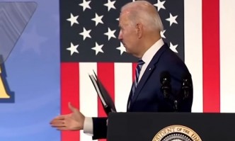 Президентът на САЩ Джо Байдън отново се оказа в неловка