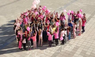Ден на розовата фланелка в Ловеч: Доброто започва от нас!