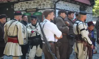 Историческа реконструкция спектакъл се проведе днес в старинния квартал Вароша на