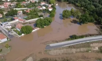 Спокойна нощ в пострадалите карловски села въпреки дъжда който се