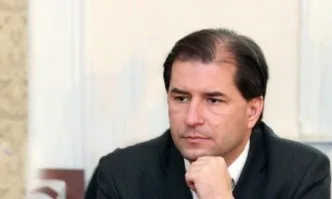 Д-р Борислав Цеков: Не пипайте Конституцията за двойното гражданство