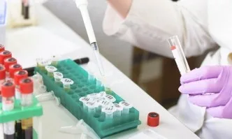 Лекари: Парите за PCR тестове да са от държавния бюджет