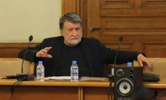 Посланик Херо Мустафа поздрави Вежди Рашидов за работата по Закона за филмовата индустрия