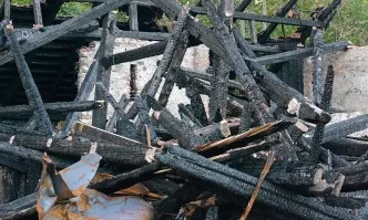 Две бебета са изгорели при пожар в изоставена къща край Шумен