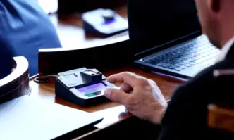 Нинова попита Възраждане защо ГЕРБ им диктували на коленце съдебната