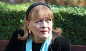 Богдана Карадочева е претърпяла планирана операция за смяна на ставите