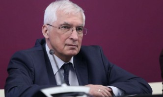 Проф. Боян Дуранкев пред Тribune: Каруцата на правителството е твърде претоварена с обещания