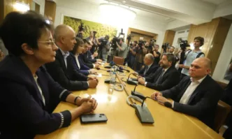 От Фейсбук профила на Десислава АтанасоваКаквито юристи такива и управленци