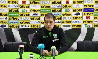 Треньорът има контракт със зелените до края на сезона Петър Хубчев