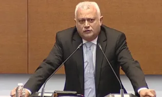 Министър Дечев в НС: По никакъв начин не съм намесвал и няма да се меся в разследването за Петрохан