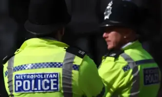 Трима мъже са арестувани заради намушкване с нож на 32 годишна