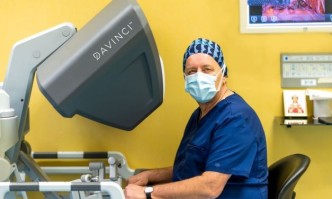 Акад д р Григор Горчев и екипът му оперираха пациентка с