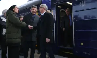 Премиерът Николай Денков пристигна на посещение в Украйна В българската делегация