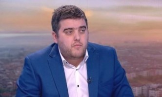 Около половин милион българи работят на минимална работна заплата а