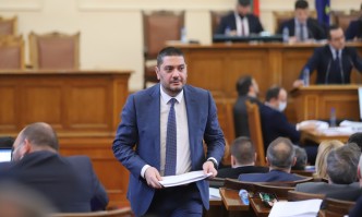 Служебните правителства на президента Румен Радев не реагираха на писмата