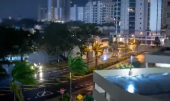 Ураганът Милтън достигна сушата по крайбрежието на Флорида като изключително