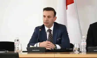 Служители на ДАНС са обискирали вчера вечерта дома на Живко