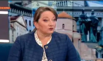 Личното ми мнение е че г жа Габриел трябва да води