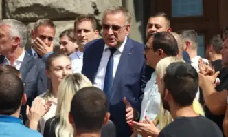 Лидерът на Земеделски народен съюз Румен Йончев подаде документи за