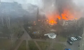 Хеликоптер се разби до детска градина край Киев, загина украинският вътрешен министър