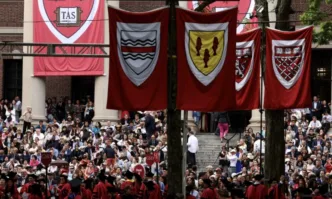 Доналд Тръмп с план от ореже Харвардския университет с около