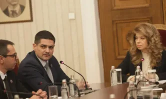 МЕЧ към Йотова: Вие сте част от олигархичния модел, няма да преговаряме повече с Вас