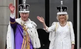 Кралското семейство на Великобритания с намалени джобни