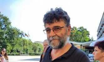 От Фейсбук профила на писателя Христо Стоянов ЗАЩО Е ТЕЖКА ПОЛИТИЧЕСКАТА