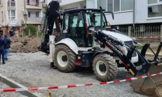 Инспекция по труда: Работникът в Бургас е затрупан от свличане на земна маса