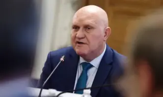 Министърът на образованието и науката проф Галин Цоков заминава за
