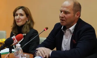 Жирардели не е съветник на министъра на туризма Николина Ангелкова