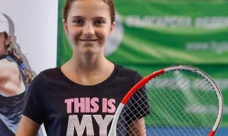 Росица Денчева не загуби гейм на силен турнир във Франция