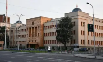 Африм Гаши от албанската формация Алтернатива която е част от