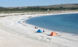 Първи арести за къмпингуващи в Гърция